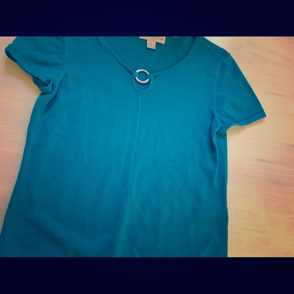 Short sleeve sweater material top